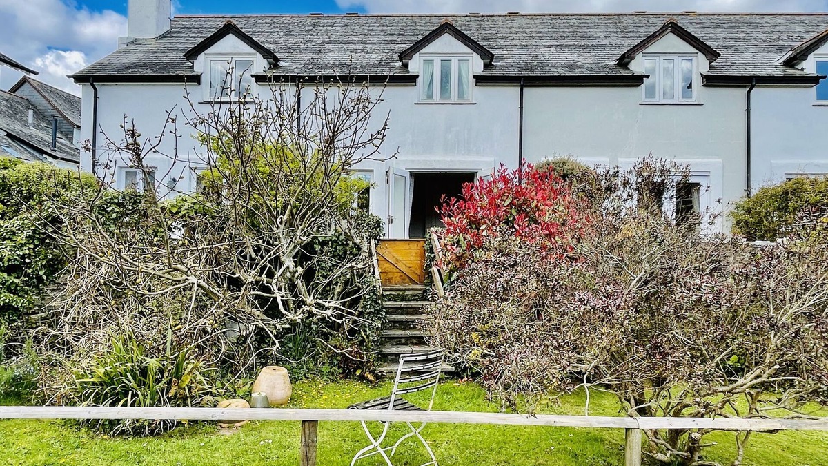 Dittisham Cottage | Pet Friendly, Tranquil, 2 Bedrooms