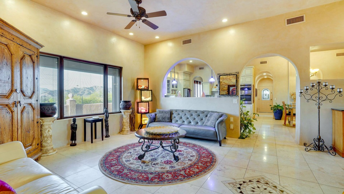 Houghton House | Pet-Friendly Tucson Vacation Rental w/Huge Yard!