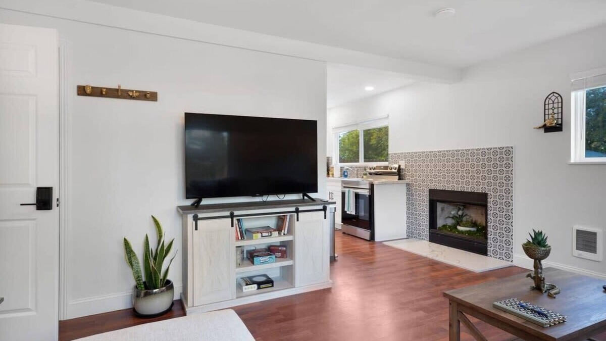 Santa Maria Apartment | Pet Friendly |Updated |Centrally Located