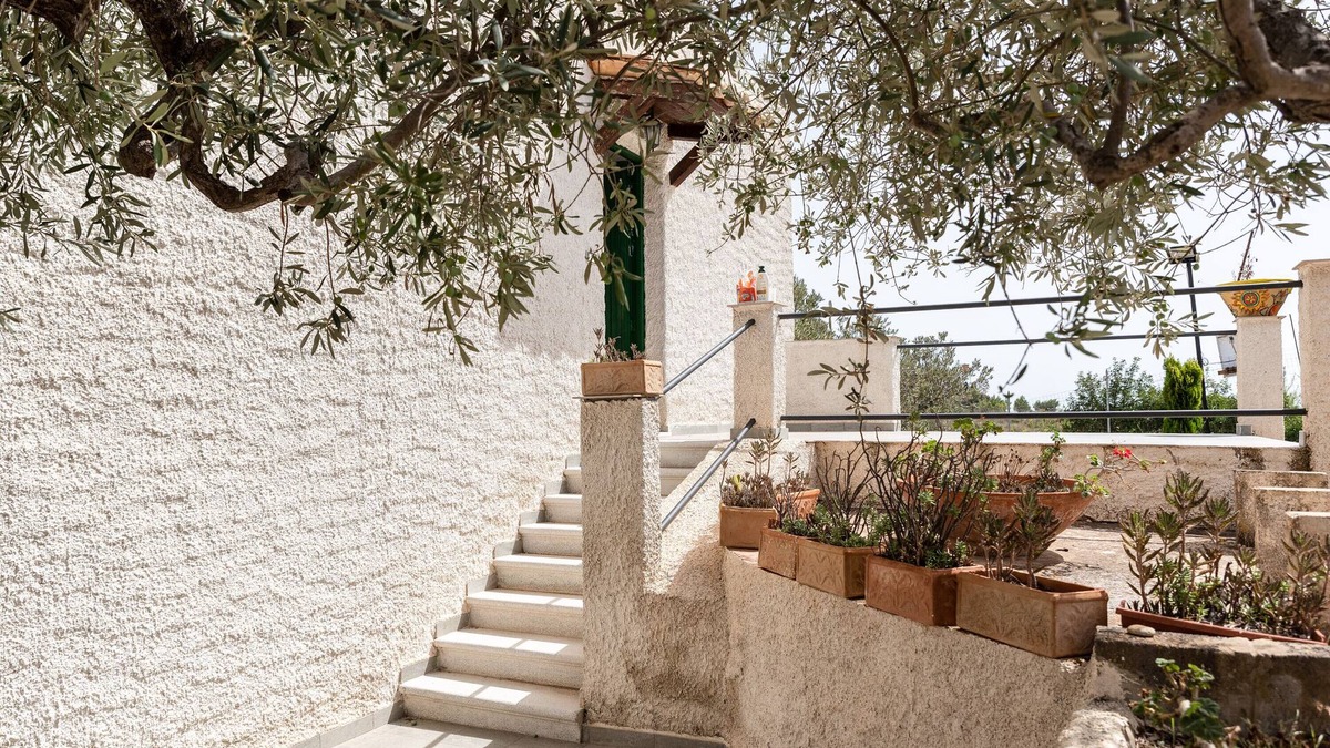 Licata Villa | Pet-Friendly Villa 'Rosa' with Sea View & Terraces