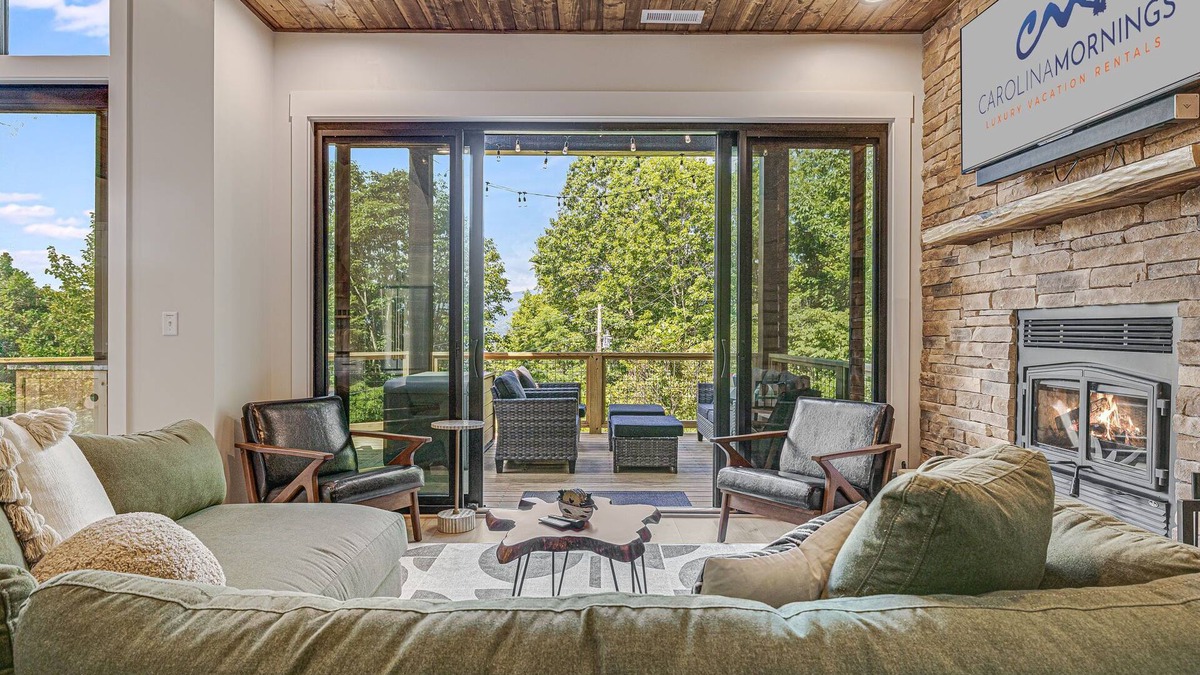 Maple Springs House | Pet-Friendly w/Deck, Views + Biltmore Pass | Modern Maggie Valley Escape