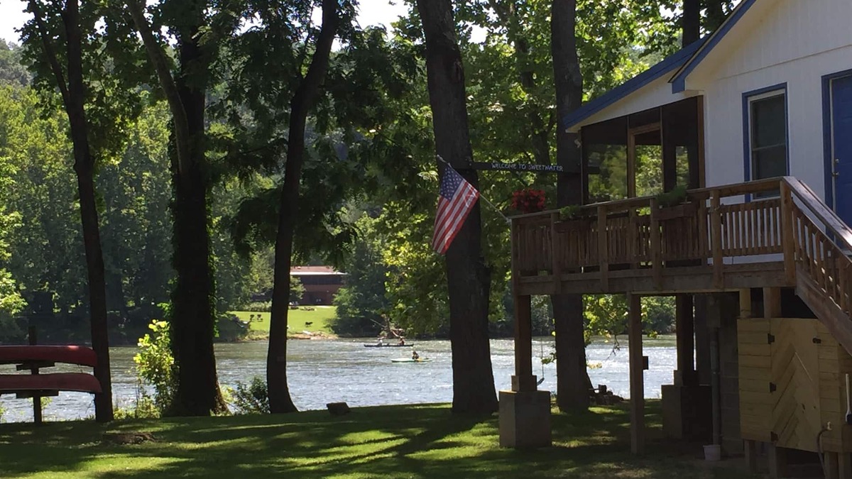 Luray Cottage | PET FRIENDLY WATER FRONT COTTAGE ON THE SHENANDOAH RIVER!