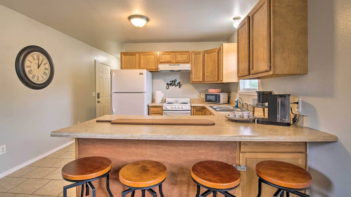 West Plains House | Pet-Friendly West Plains Home Near Downtown!