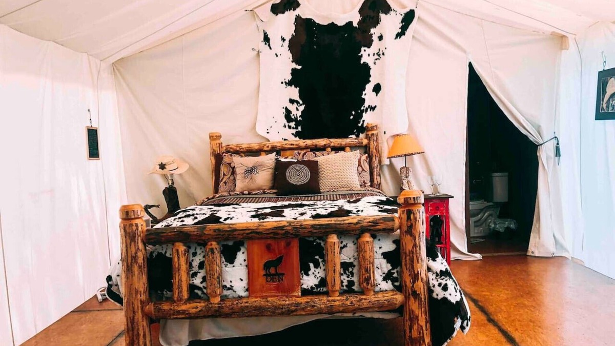 Palisades RV Rental | Pet Friendly Wild West Luxury Glamping tent