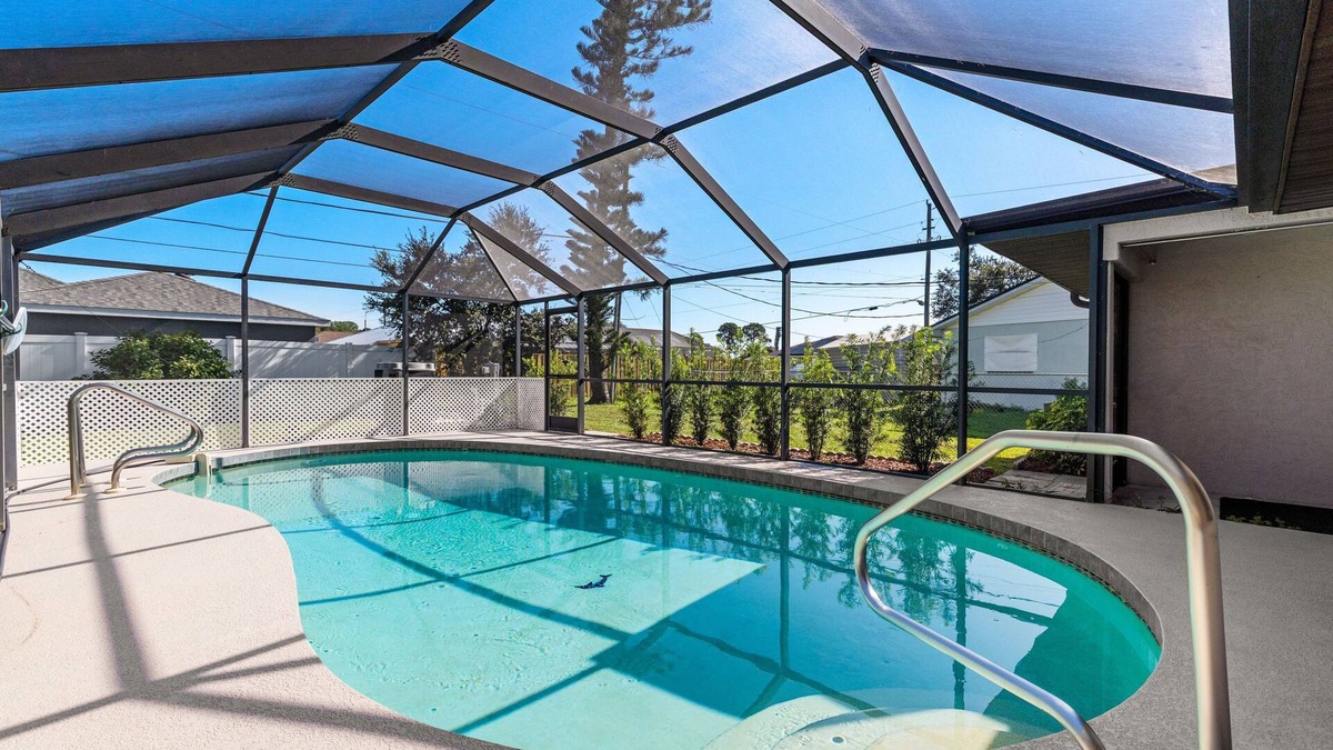 Port Charlotte House | Pet-friendly with Private Heated Screened Pool