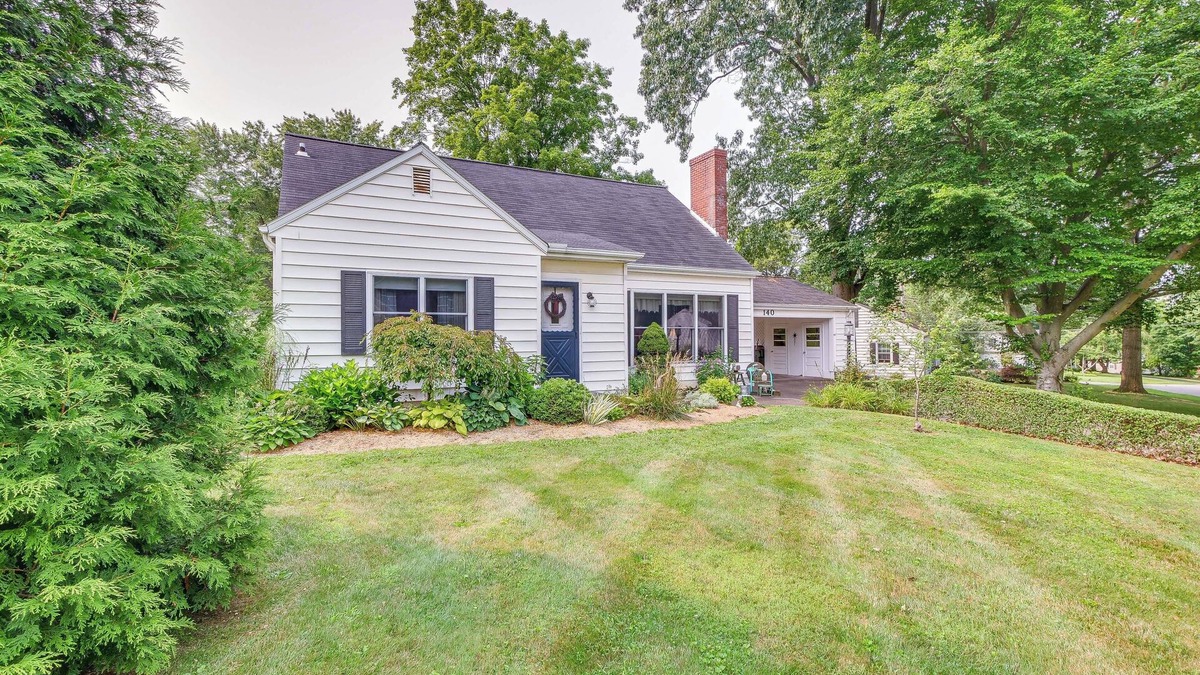 Wooster House | Pet-Friendly Wooster Vacation Rental with Patio!