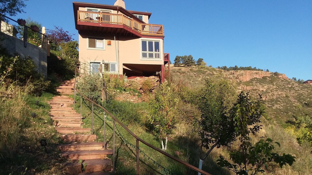 Lyons House | Peter's Cliff House
