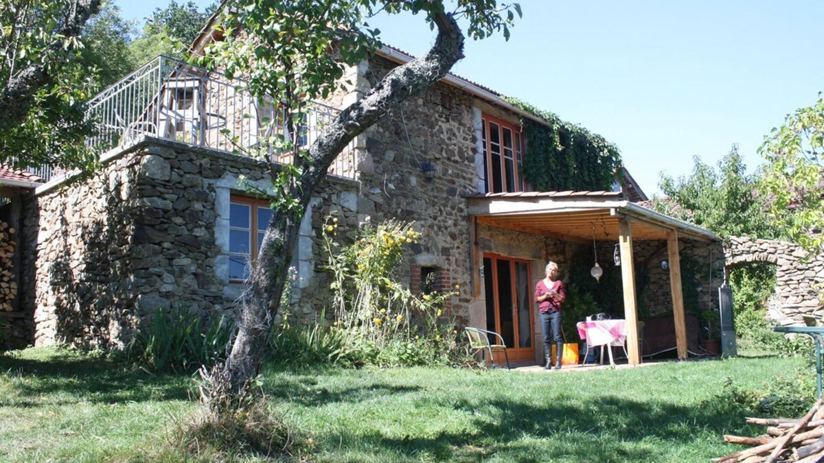 Laval-sur-Doulon Cottage | Petit Soleil Cottage