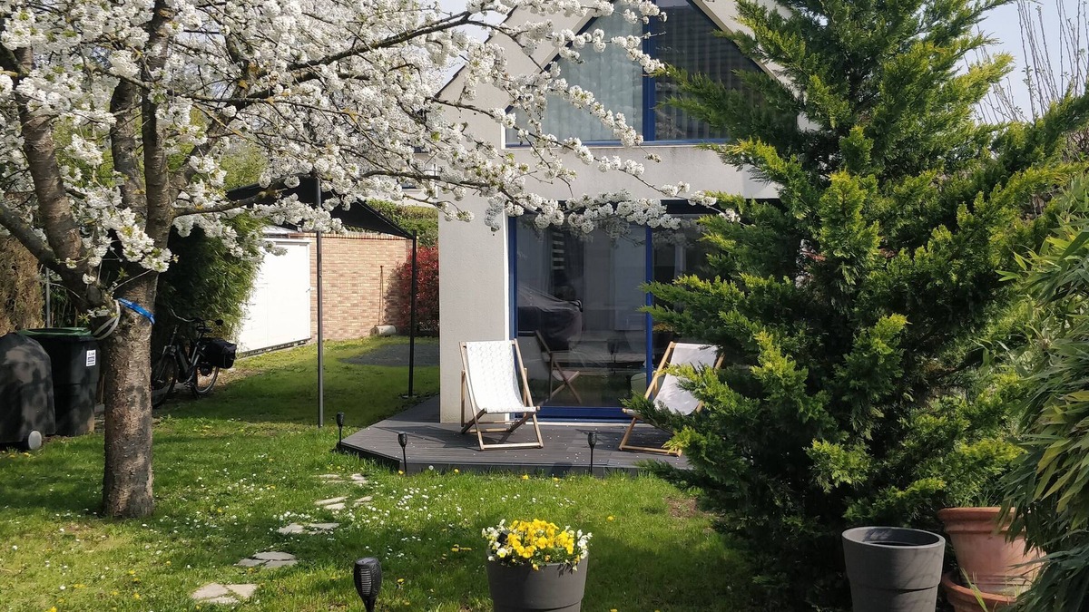 Cormeilles-en-Parisis House | Petite Maison Indépendante au Calme, Proche de Paris, Parking, Jardin