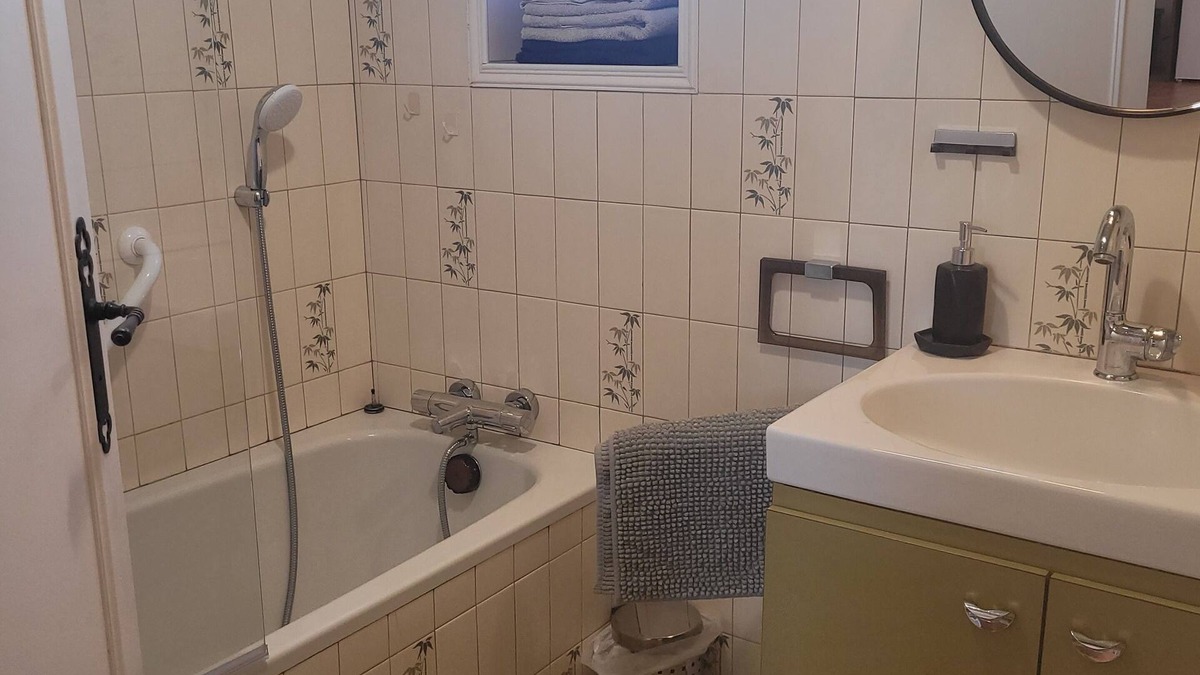 Bas-en-Basset House | Petite Maison Dans Quartier Résidentiel à Proximité du Centre de Bas en Basset