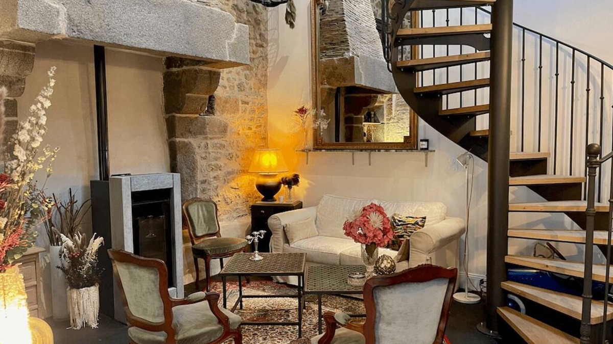 Combourg House | Petite Maison Darrière-cour au Pied du Château