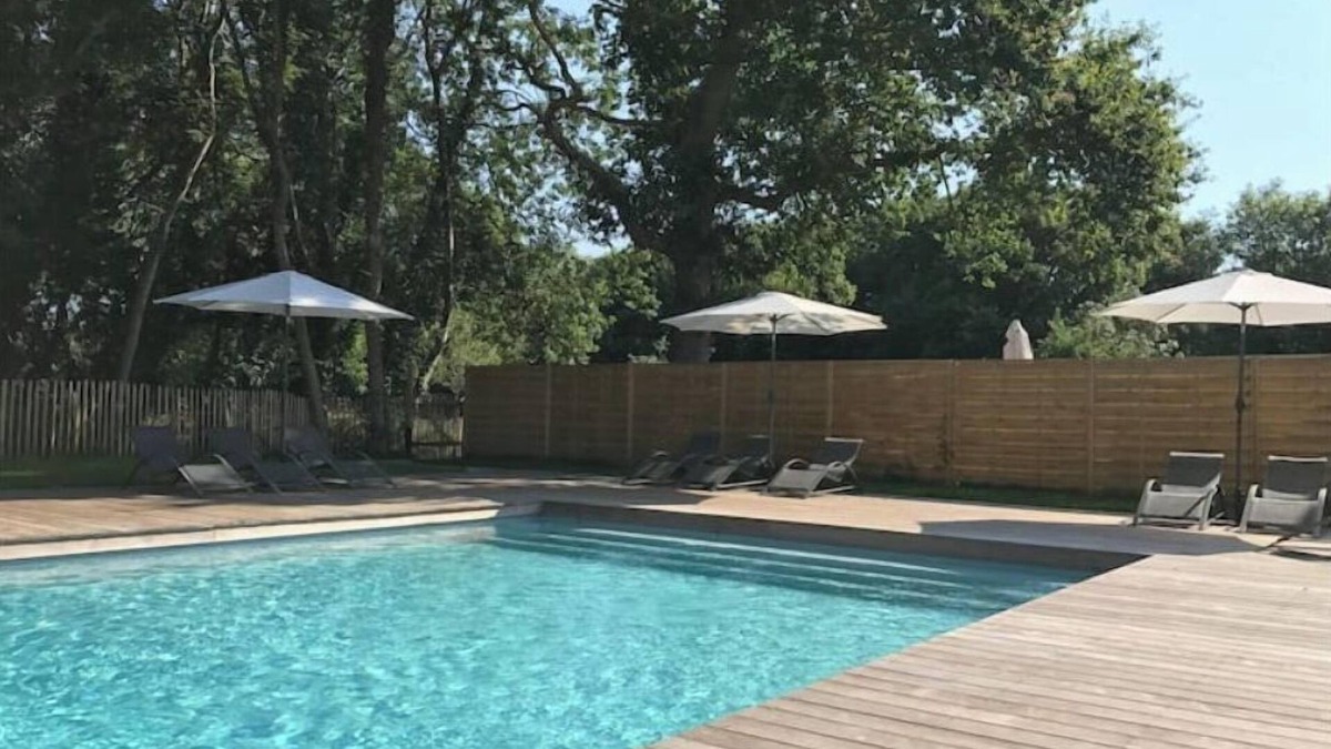 Locoal-Mendon House | Petite Maison Piscine et Vue sur la mer - Grange EST