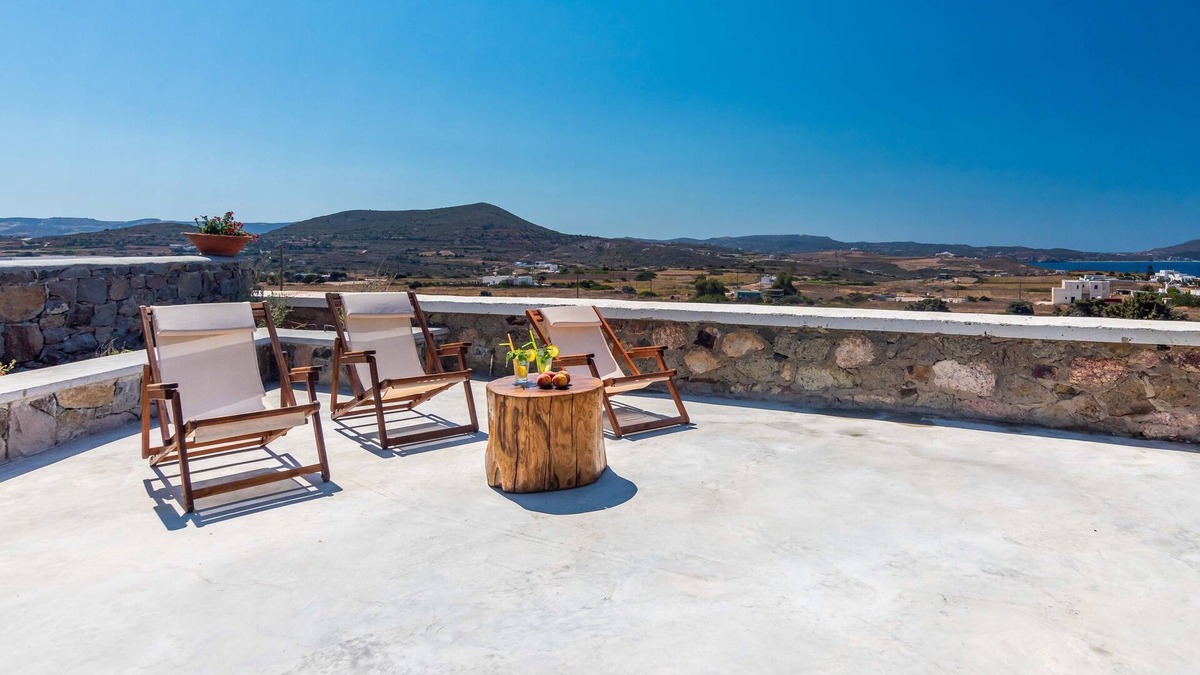 Milos Apartment | Petra Residence Mini Pool Spa