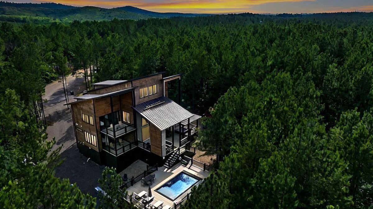 Pickens Cabin | Pets | Heated Pool | Sleeps 16 | Games
