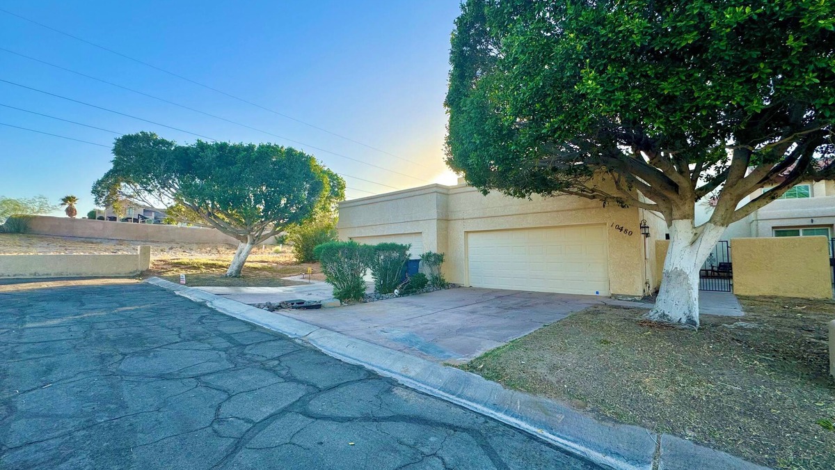 Mesa Del Sol House | PETS STAY FREE! 2 bed/2.5 ba townhome on Golf Course in the Foothills of Yuma