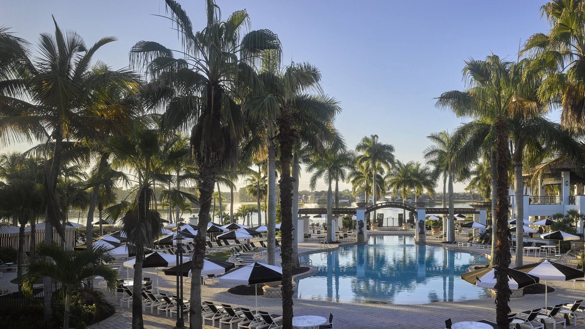 Hunt Club Resort | PGA National Resort