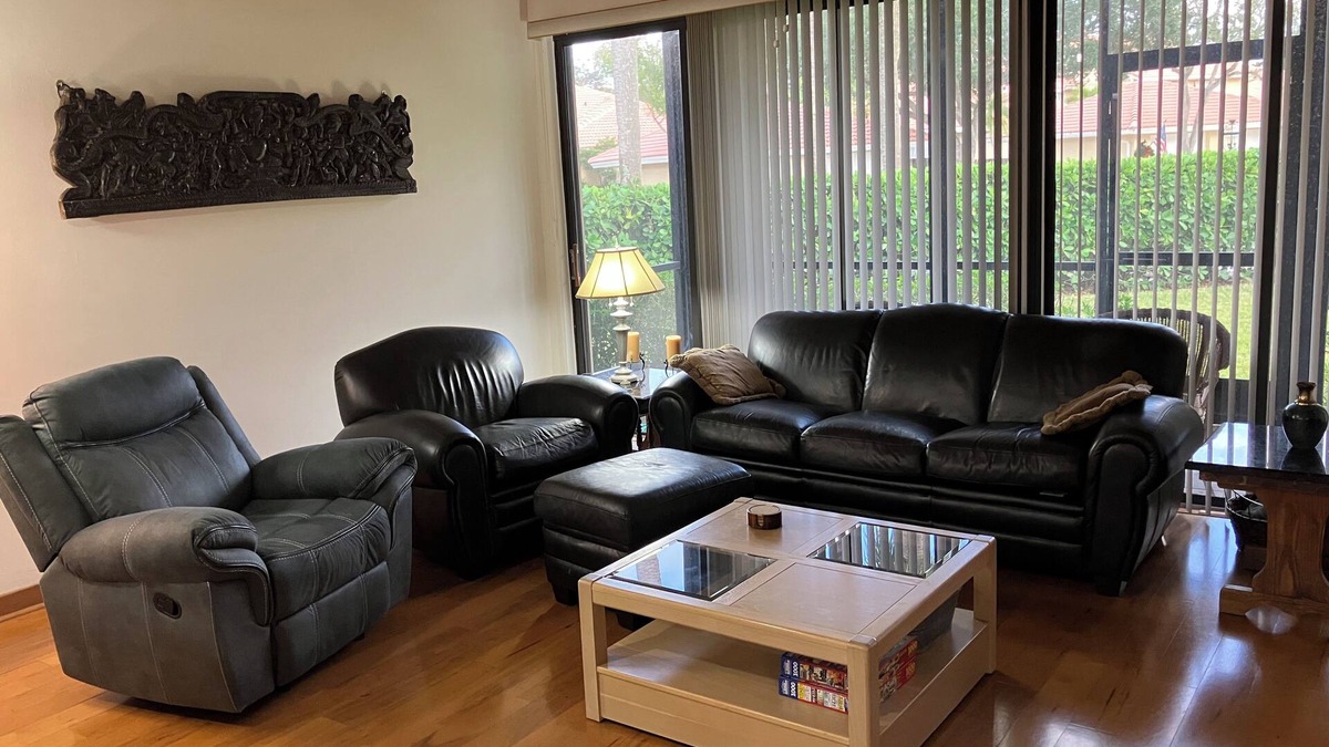 Hunt Club House | PGA National Patio Home, 2 bedrooms with 1 car garage
