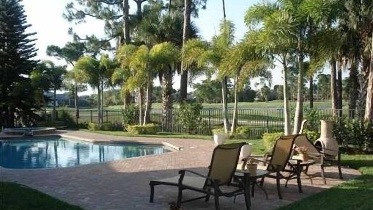 Palm Beach Gardens House | PGA National Luxury Estate Home, Golf and Lake, Discount @ 3+ weeks