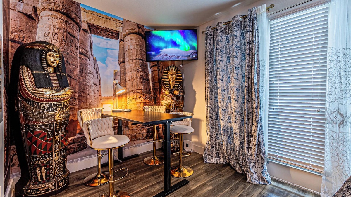 Legacy Park Apartment | Pharaoh's Fortune: A Legacy West Oasis and Business Pleasure Spot