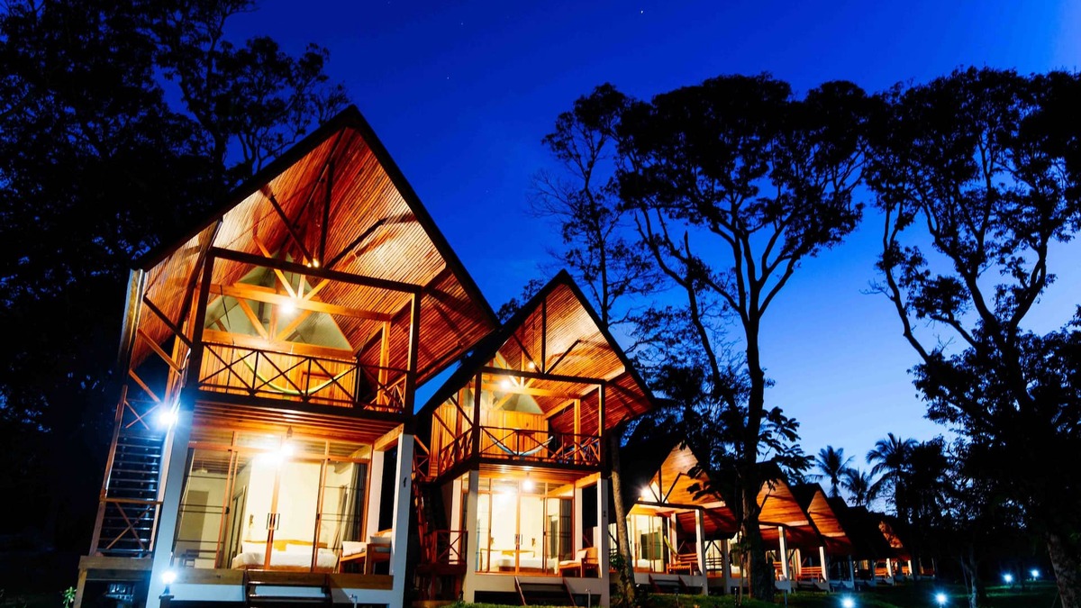 Ranong Hotel | Phayamas Private Beach Resort and Island Brew - Adults Only