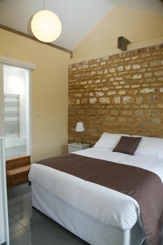 Towcester House | Pheasants Roost at Tove Valley Cottages