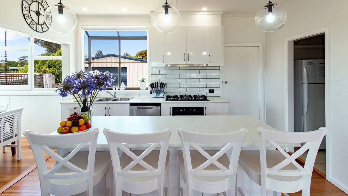 Mallacoota House | Pheeney Place Five-star pet Friendly
