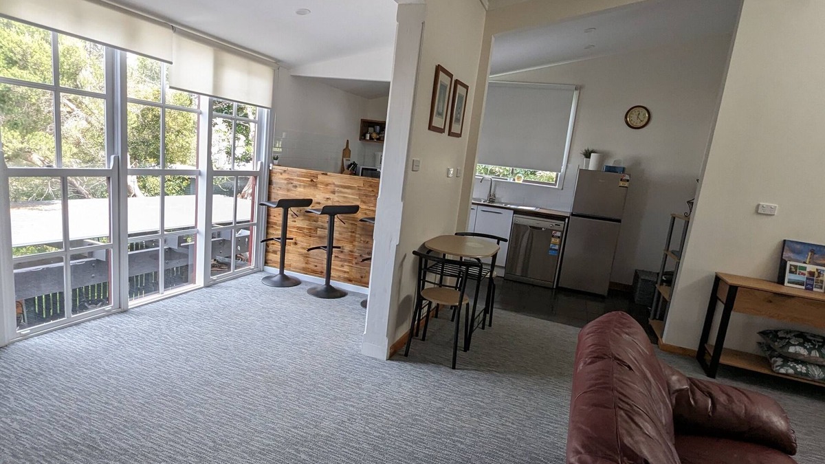 Smiths Beach Apartment | PHILLIP ISLAND Smiths Beachn2BR Fully Equip ApartmentnWalk 1min Beach 5min Track