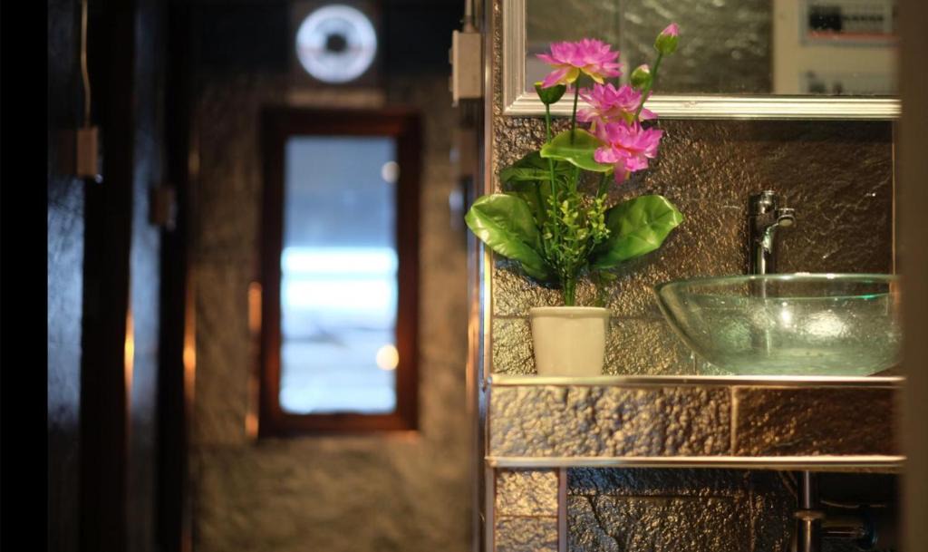 Rama 9 Hostel | Phobphan Hostel