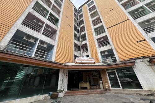 Chan Kasem Apartment | Phongsathon Mansion