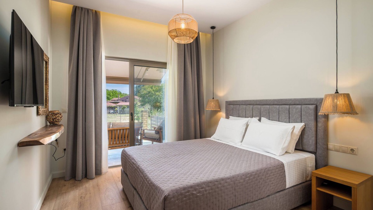 Ipsos Apartment | Phos Elegant Residences by Konnect, 400m to the beach - Two Bedroom Apartment