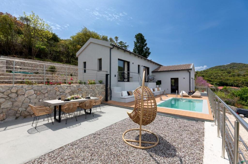 Patrikata Villa | Phos & Physis Luxury Villa