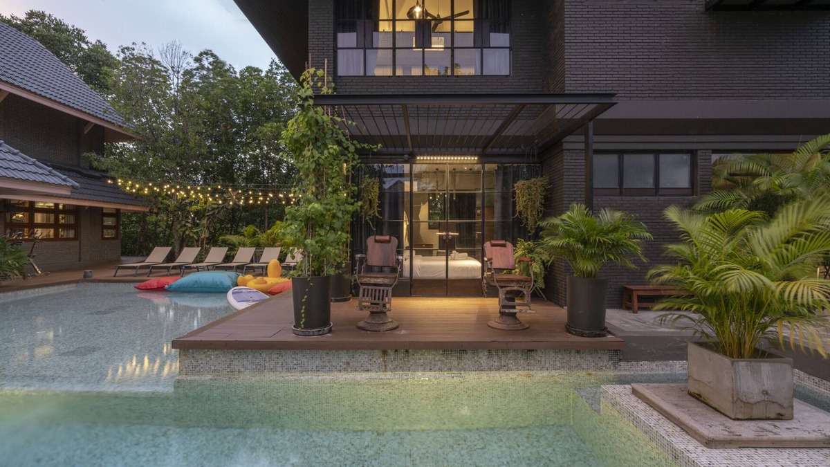 Laem Phak Bia Hotel | Phrip Phri Luxury Pool Villas