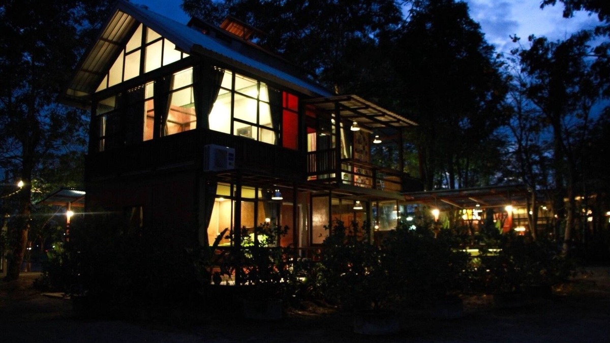 San Kamphaeng House | Phu Mi Lum Nao House