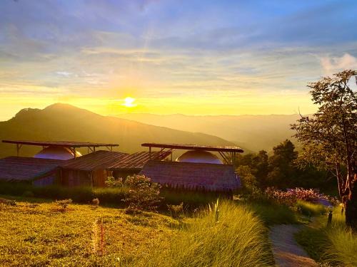 Tap Tao Hotel | Phuchifa Sky Camp ร้อยรักภูชี้ฟ้า