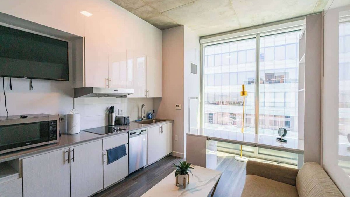 Downtown Phoenix Apartment | PHX Studio+Pool+40"TV+Wi-fi+Free Parking