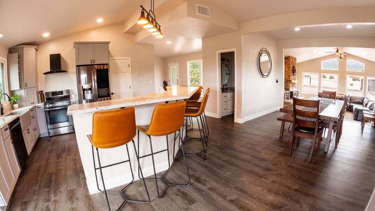 Canon City House | Piñon House - 5-bedroom home - Royal Gorge Cabins