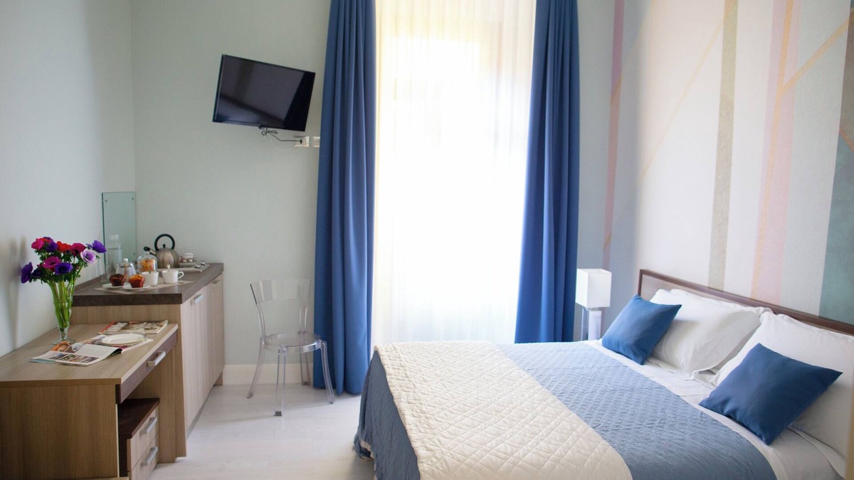 Salario Apartment | Pia Domus, in the historic center of Rome, close to the Spanish Steps and the Colosseum