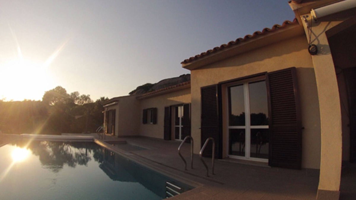 Pianotolli-Caldarello Villa | Pianottoli Caldarello: House/Villa - Pianottoli - CaldarelloHouse with garden