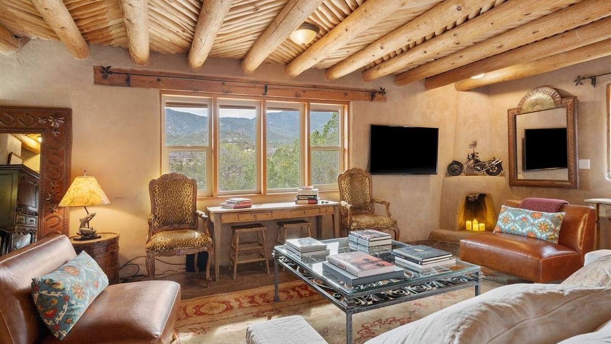 Historic Eastside House | Picacho Peak - Phenomenal Views, Adobe Home