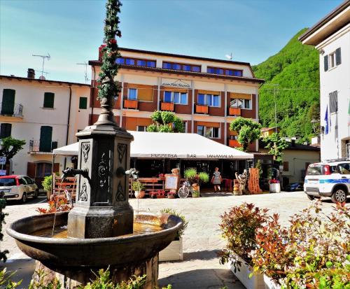 Lizzano in Belvedere Hotel | Piccolo Hotel