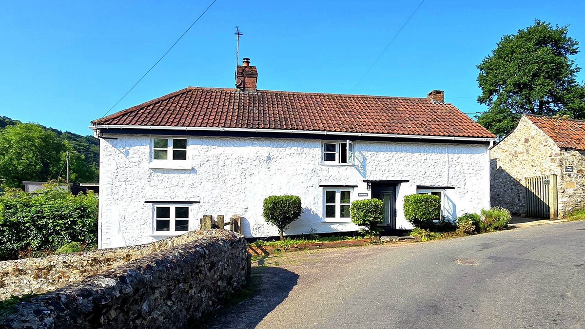Southleigh Cottage | PICKET MEAD, pet friendly, character holiday cottage in Colyton
