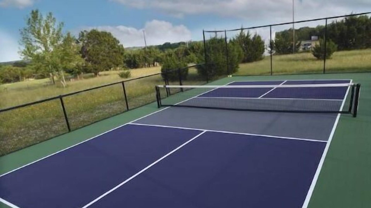 Driftwood House | Pickleball court, casita, treetop deck on 8 acres