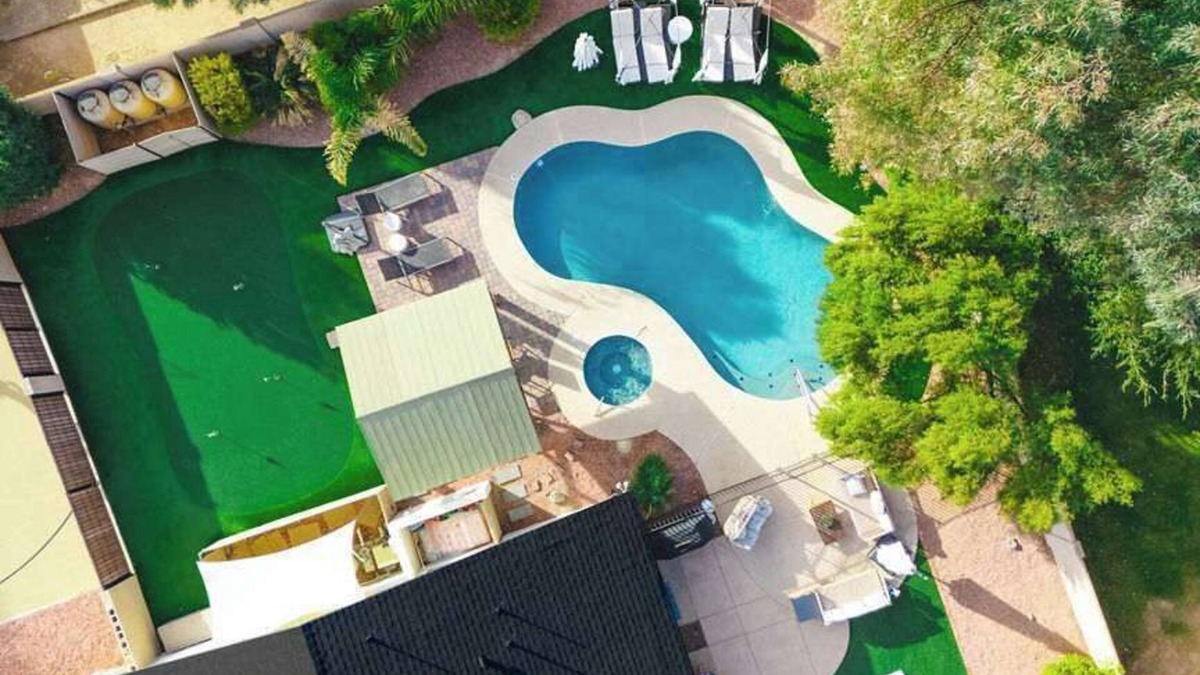 Avant House | Pickleball~Heated Pool~Spa~Basketball Court