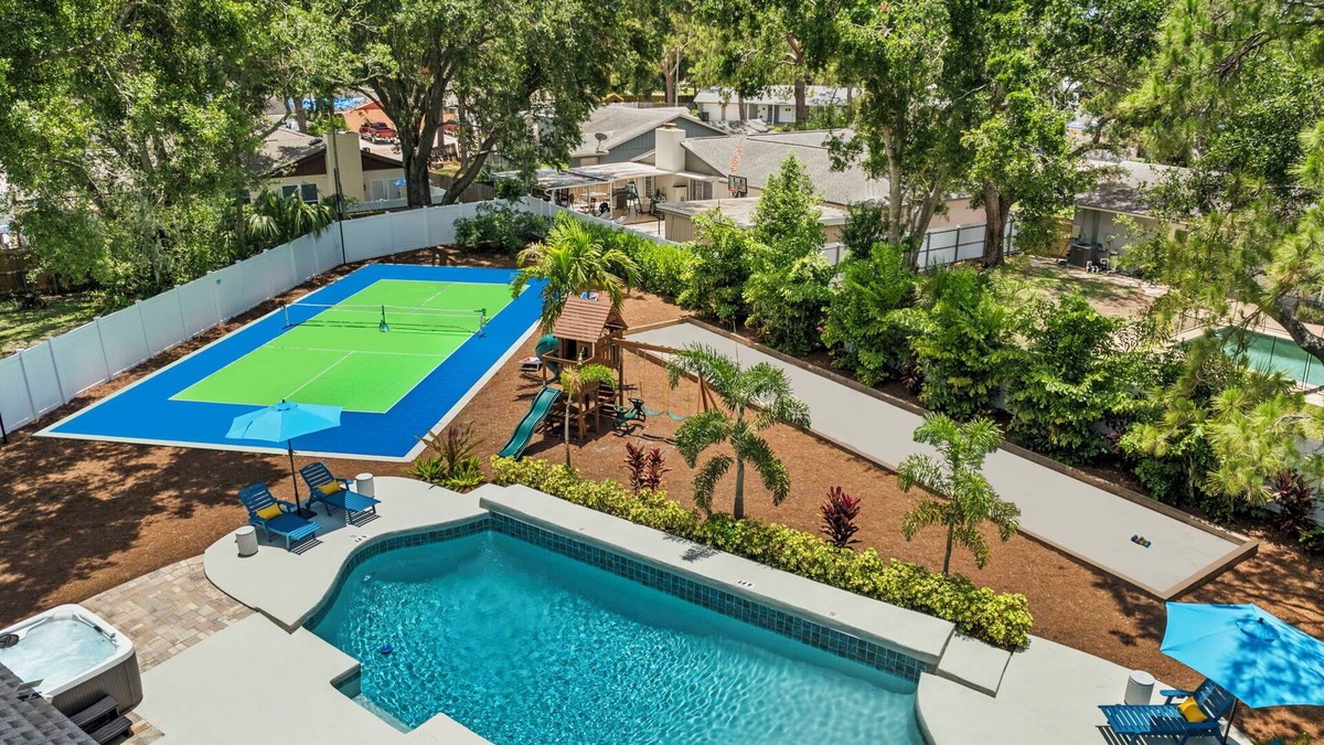 Town N County Park House | Pickleball Paradise - Heated Pool-Hot Tub-Game Room