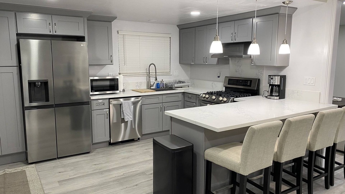 Montclair House | PickleballShopsFoodies 5Bedrms 2Washers 3Dryers