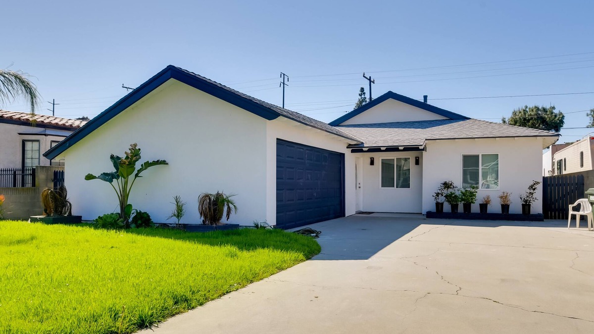 El Rancho House | Pico Rivera Home w/Patio ~ 20 Mi to Disney!