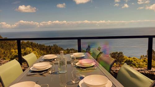 Lajes do Pico House | Picolo-Mondo