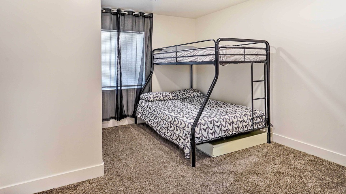 Lake Point House | Picturesque Lake Point Home w/ Shared Yard!