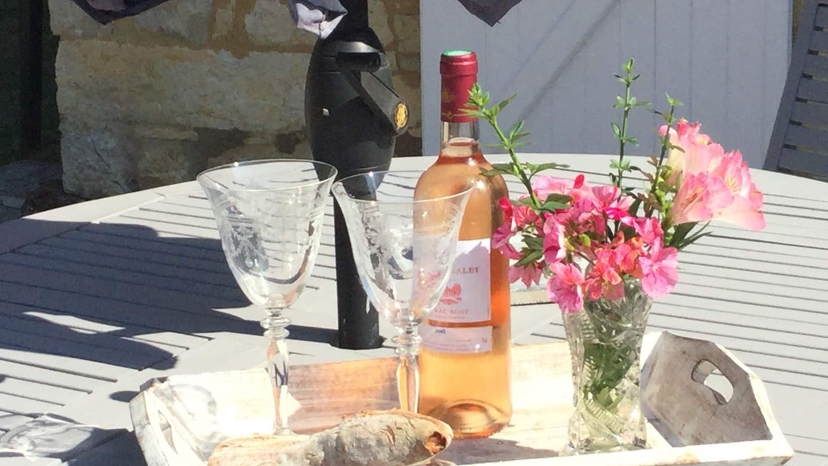 Daglan House | Picturesque village, 2 amazing restaurants, creperie and shops a few steps away