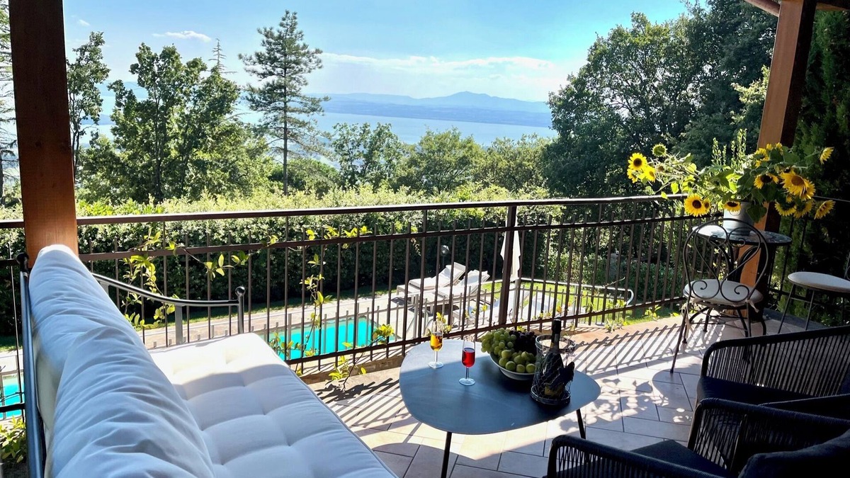 Tuoro sul Trasimeno Villa | Piece of Lake Trasimeno Paradise: Lush Hillside Private Villa & Pool